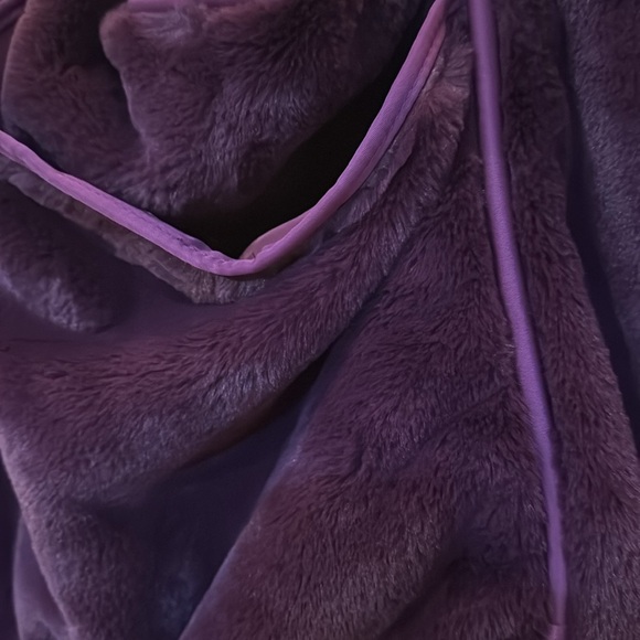 Alo Faux Fur Bag - Picture 4 of 5